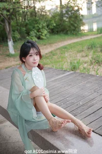 Silk Love Photography No.040: Xiao Meng in Elegant Hanfu and Traditional Styles - image 173