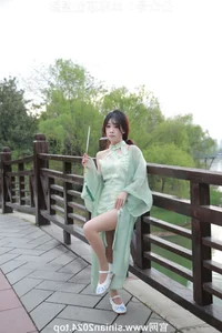 Silk Love Photography No.040: Xiao Meng in Elegant Hanfu and Traditional Styles - image 255