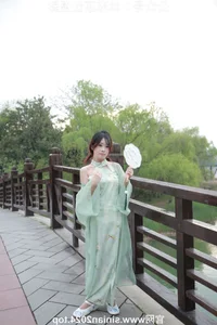 Silk Love Photography No.040: Xiao Meng in Elegant Hanfu and Traditional Styles - image 177