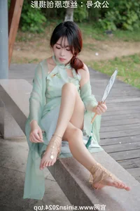 Silk Love Photography No.040: Xiao Meng in Elegant Hanfu and Traditional Styles - image 191