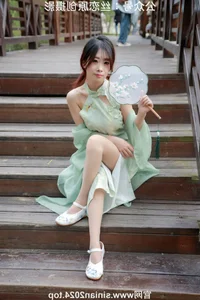 Silk Love Photography No.040: Xiao Meng in Elegant Hanfu and Traditional Styles - image 259