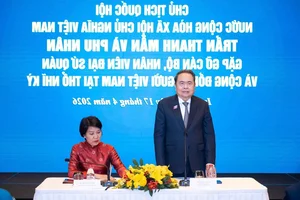 Vietnam National Assembly Chairman Meets Vietnamese Community in Turkey - image 3