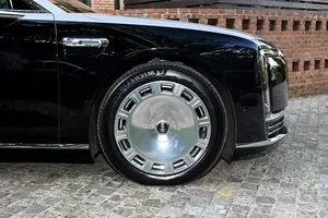 Huawei Unveils Luxury Maextro S800 Sedan to Compete with Premium EVs - image 13