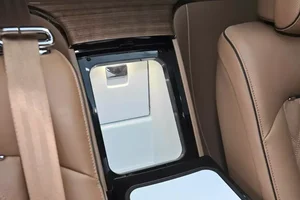 Huawei Unveils Luxury Maextro S800 Sedan to Compete with Premium EVs - image 7