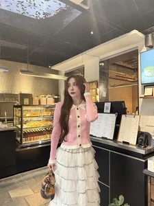 Miss Vietnam Do Thi Ha Looks Gorgeous While Actress Bao Thanh Buys New Car - image 5