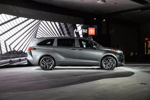 2025 Toyota Sienna Debuts: A Practical Challenger to the Kia Carnival - image 3