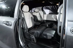 2025 Toyota Sienna Debuts: A Practical Challenger to the Kia Carnival - image 8