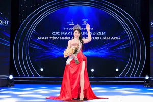 Nguyen Thi Thua Crowned Mrs Grand Vietnam 2025 - image 1