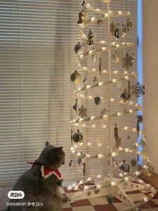 Unique Christmas Tree Designs That Every Woman Will Fall in Love With - image 1