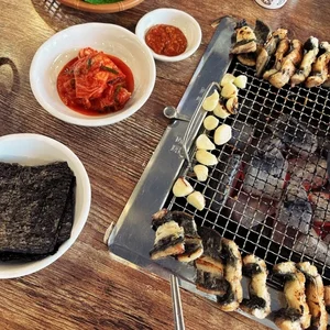 Inside the Luxurious Seoul Food Tour of Vietnam's Retail Tycoon Family Member - image 3