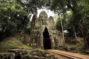 Unsolved Mysteries: The Dramatic Collapse of Eight Great Ancient Civilizations - image 1