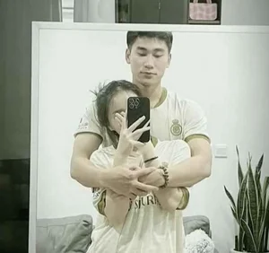 Nham Manh Dung's Girlfriend Stuns in Sexy Angel Costume for Halloween - image 0