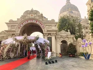 Inside the Majestic Trillion-VND Castle Captivating Netizens in Ninh Binh - image 1