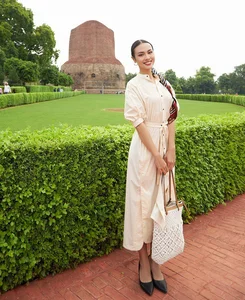 Flattering Fall 2023 Dress Trends to Keep Women Over 40 Looking Youthful - image 4