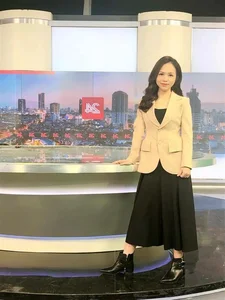 Stunning U40 Mother and Milk Tea Lover Steals the Show on VTV - image 7