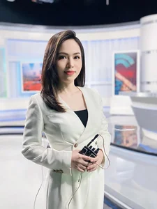 Stunning U40 Mother and Milk Tea Lover Steals the Show on VTV - image 4