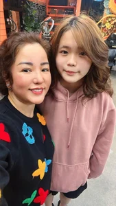 Comedian Thuy Nga’s Daughter Nguyet Cat: A Graceful Transformation at 14 - image 7