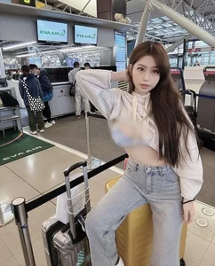 Public Outrage as Influencer Wears Lingerie on Subway: Fashion or Attention-Seeking? - image 7