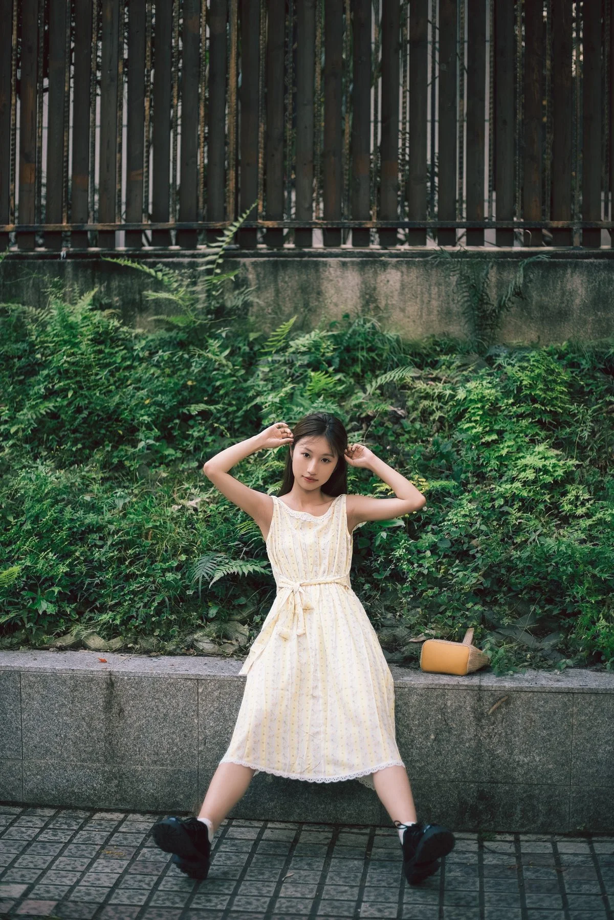Exploring Artistic Elegance with YiTuYu Art Language Vol.5211 Featuring Model Dong Zhi