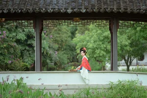 YiTuYu Art Language Vol.9992: A Visual Study of Model Hua Ci - image 11