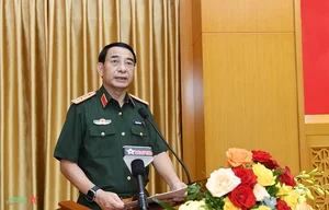 Vietnam Military Party Committee and Armed Forces Strive for Excellence in National Defense - image 3