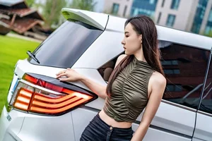Stunning Chinese Model Poses with Classic Honda Motorcycle - image 15