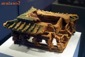 Hanoi’s Underground Treasure: The Rare Le So Dynasty Architectural Model Recognized as a National Treasure - image 9