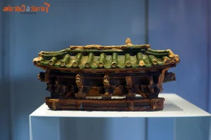 Hanoi’s Underground Treasure: The Rare Le So Dynasty Architectural Model Recognized as a National Treasure - image 6