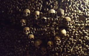 Exploring the Shadows: The 6 Million Souls of the Paris Catacombs - image 6