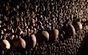 Exploring the Shadows: The 6 Million Souls of the Paris Catacombs - image 4