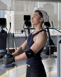 V-Pop Icon Son Tung M-TP Inspires Fans with Fitness Journey - image 1