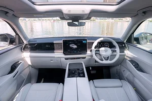 Volkswagen Teramont Pro: SUV 7 Chỗ Cao Cấp Chính Thức Ra Mắt Tại Việt Nam Với Giá Từ 2,8 Tỷ Đồng - image 6