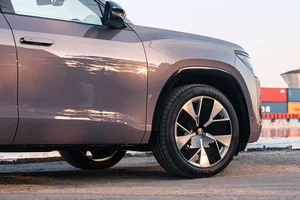 Volkswagen Teramont Pro: SUV 7 Chỗ Cao Cấp Chính Thức Ra Mắt Tại Việt Nam Với Giá Từ 2,8 Tỷ Đồng - image 4