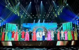 A Tuân Launches 72-Hour Global Campaign with 108 Artists for Hit Song Lệ Ngang Trời - image 1