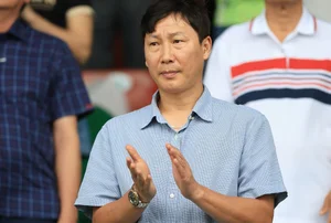Cong Phuong Makes a Stunning Debut Goal in First Division Match - image 8