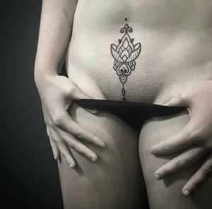 Delicate Intimate Tattoos for Women: Elegant and Seductive Design Ideas - image 15