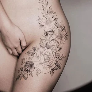 Delicate Intimate Tattoos for Women: Elegant and Seductive Design Ideas - image 18