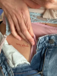 Delicate Intimate Tattoos for Women: Elegant and Seductive Design Ideas - image 28