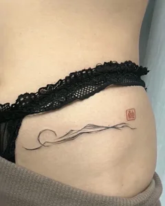 Delicate Intimate Tattoos for Women: Elegant and Seductive Design Ideas - image 12