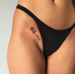 Delicate Intimate Tattoos for Women: Elegant and Seductive Design Ideas - image 36