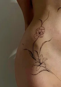 Delicate Intimate Tattoos for Women: Elegant and Seductive Design Ideas - image 31