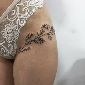 Delicate Intimate Tattoos for Women: Elegant and Seductive Design Ideas - image 40