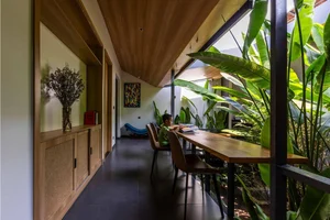 Modern Thatch Roof Villa in Ho Chi Minh City: A Fusion of Tradition and Luxury - image 10