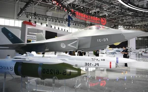 China's Advanced PL-16 Air-to-Air Missile Officially Enters Service - image 5