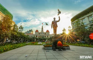 Discover the Spectacular Transformation of Ho Chi Minh City Over 48 Years - image 3