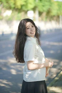 Stunning Portrait Photography of Xiao Wan in YiTuYu Art Language Vol.9292: Aesthetic School-Inspired Senior Sister Concept - image 7