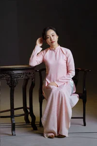 Vietnamese Stars Social Media Highlights: Bao Thy Meets Erling Haaland? - image 6