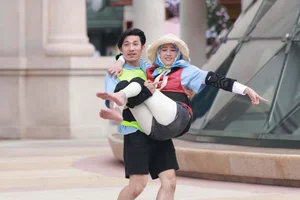 Vietnamese Stars Social Media Highlights: Bao Thy Meets Erling Haaland? - image 15