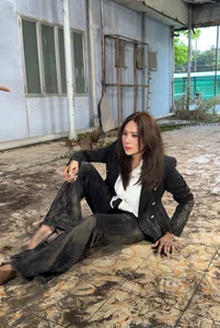 Vietnamese Stars Social Media Highlights: Bao Thy Meets Erling Haaland? - image 20