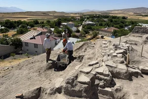 Archaeological Discovery: 6,000-Year-Old Temple and Ancient Rituals - image 8